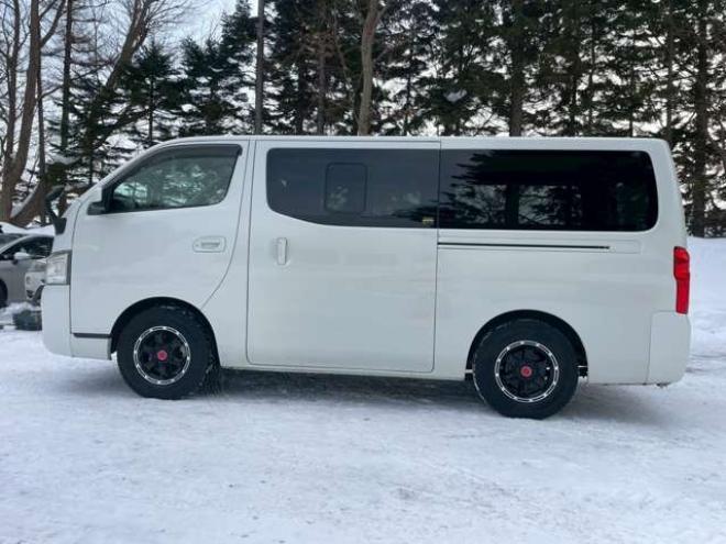 キャラバンNV350 2.5 プレミアムGX ロングボディ ディーゼルターボ 4WD　ETC　ベットキット　スマートキー　キーレス　パワーウィンドウ　ABS　エアコン　パワステ　盗難防止装置　両側スライドドア 2500