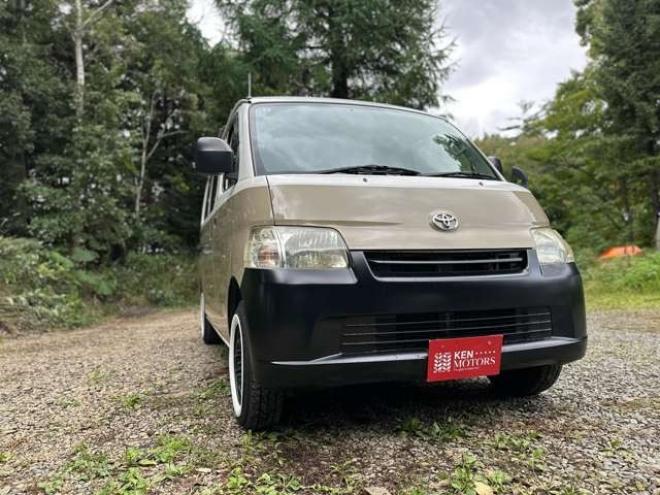 タウンエースバン1.5 GL 4WD　ベージュツートン全塗装済　ストラーダナビTV　バックカメラ　LEDヘッドライト　純正デフロック　リアヒーター　寒冷地仕様　ブラウンレザー調シートカバー　ルーフラック 1500