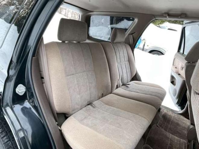 ハイラックスサーフ2.7 SSR-G 4WD　パワステ　パワーウィンドウ　キーレス　エアコン　ABS　ルーフレール　アルミホイール　寒冷地仕様　CD 2700