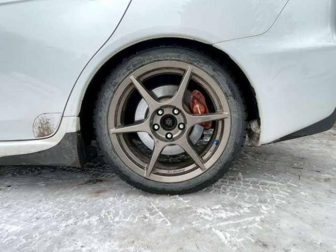 ランサーエボリューション 2.0 GSR X 4WD　ブリッツ車高調　社外マフラー(カキモト)　ローダウン　ETC　ABS　横滑り防止装置　盗難防止装置　エアコン　パワーウィンドウ　パワステ　キーレスエントリー　純正ナビ　社外アルミ 2000