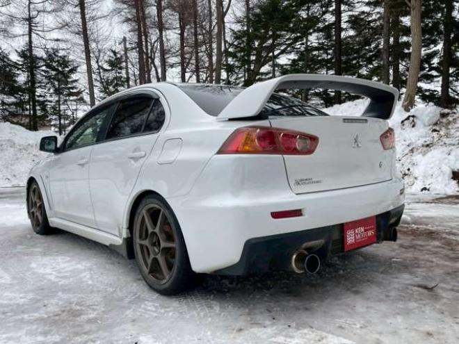 ランサーエボリューション 2.0 GSR X 4WD　ブリッツ車高調　社外マフラー(カキモト)　ローダウン　ETC　ABS　横滑り防止装置　盗難防止装置　エアコン　パワーウィンドウ　パワステ　キーレスエントリー　純正ナビ　社外アルミ 2000
