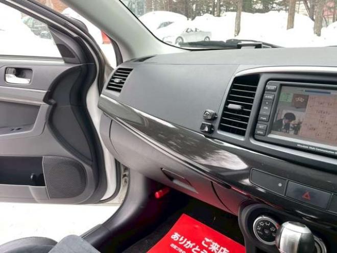 ランサーエボリューション 2.0 GSR X 4WD　ブリッツ車高調　社外マフラー(カキモト)　ローダウン　ETC　ABS　横滑り防止装置　盗難防止装置　エアコン　パワーウィンドウ　パワステ　キーレスエントリー　純正ナビ　社外アルミ 2000