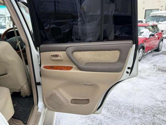 ランドクルーザー100 4.2 VXリミテッド Gセレクション ディーゼルターボ 4WD　ETC　パワステ　電動シート　クルーズコントロール　ABS　シートヒーター　パワーウィンドウ　キーレス　サンルーフ　アルミホイール 4200