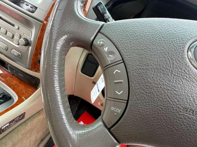 ランドクルーザー100 4.2 VXリミテッド Gセレクション ディーゼルターボ 4WD　ETC　パワステ　電動シート　クルーズコントロール　ABS　シートヒーター　パワーウィンドウ　キーレス　サンルーフ　アルミホイール 4200