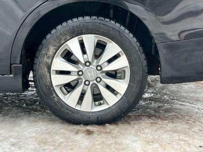 ステップワゴン2.0 スパーダ Z クールスピリット 4WD　純正地デジナビ　エンジンスターター　クルーズコントロール　フリップダウン　ABS　パワステ　パワーウィンドウ　キーレスエントリー　スマートキー　3列シート　両側電動スライドドア　社外アルミ 2000