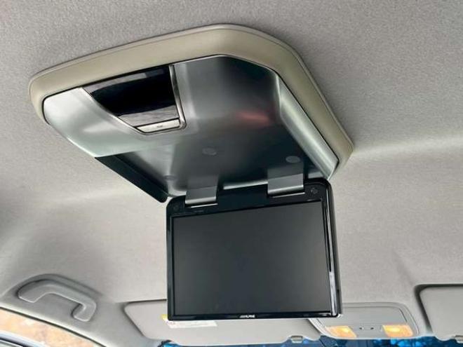 ステップワゴン2.0 スパーダ Z クールスピリット 4WD　純正地デジナビ　エンジンスターター　クルーズコントロール　フリップダウン　ABS　パワステ　パワーウィンドウ　キーレスエントリー　スマートキー　3列シート　両側電動スライドドア　社外アルミ 2000