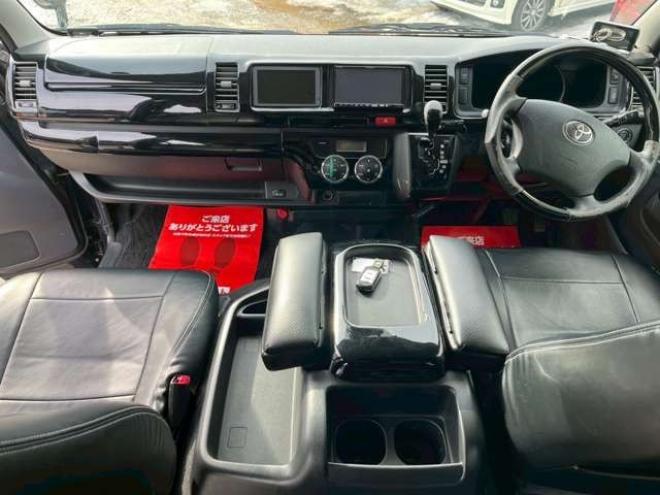 ハイエース2.7 GL ロング ミドルルーフ 4WD　10人乗り　パワステ　パワーウィンドウ　エアコン　社外ナビ　後席モニター　キーレスエントリー　片側スライドドア　盗難防止装置　フロントモデリスタ 2700