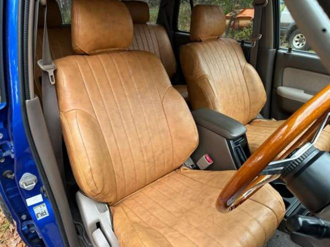 ハイラックスサーフ2.7 SSR-X パッケージオプションA 4WD　ナローボディ　リフトアップ　グリル　グッドリッチAW　パワステ　パワーウィンドウ　ABS　キーレス 2700