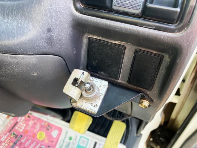 ボンゴトラック中古　ダンプ　4WD