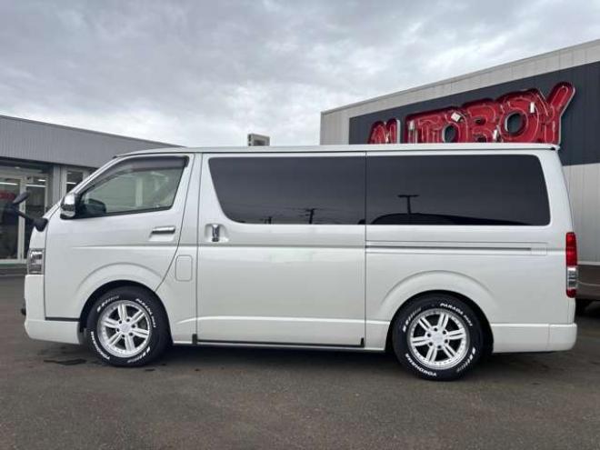 レジアスエース2.8 スーパーGL ダークプライムII ロングボディ ディーゼルターボ 4WD　415COBRA　クリーンルック3フロントスポイラー　ステージ2ルーフスポイラー　バッドラッカーIII17インチAW　ヨコハマPARADA215/60R17　両側パワースライドドア　ETC 2800