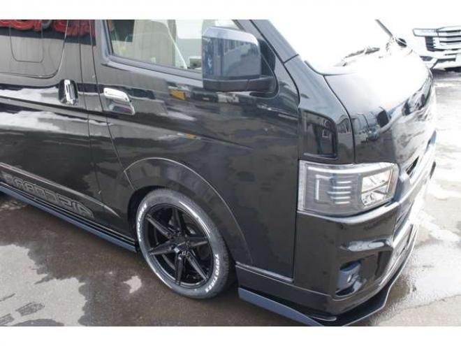 レジアスエース2.8 スーパーGL ダークプライム ロングボディ ディーゼルターボ 4WD　415COBRAオフィシャルコンプリート　ファントムヘッドライトシステム&新作HP-6　18インチホイール&フェイスリフトキット&フルエアロ&フローティングリップ&ローフォルムフェンダー　玄武2インチダウンブロック 2800