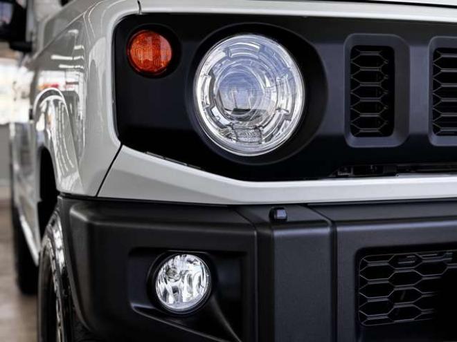 ジムニーXC 4WD　スマートキー・スズキセーフティ・シートヒーター・Pioneer7インチフルセグナビ・carrozzeriaサブウーハー・スズキ純正アルミホイール・TOYOオープンカントリーR/T-185/85R16 660