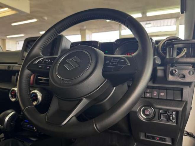 ジムニーXC 4WD　スマートキー・スズキセーフティ・シートヒーター・Pioneer7インチフルセグナビ・carrozzeriaサブウーハー・スズキ純正アルミホイール・TOYOオープンカントリーR/T-185/85R16 660