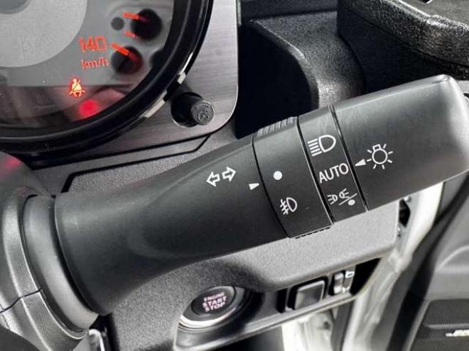 ジムニーXC 4WD　スマートキー・スズキセーフティ・シートヒーター・Pioneer7インチフルセグナビ・carrozzeriaサブウーハー・スズキ純正アルミホイール・TOYOオープンカントリーR/T-185/85R16 660
