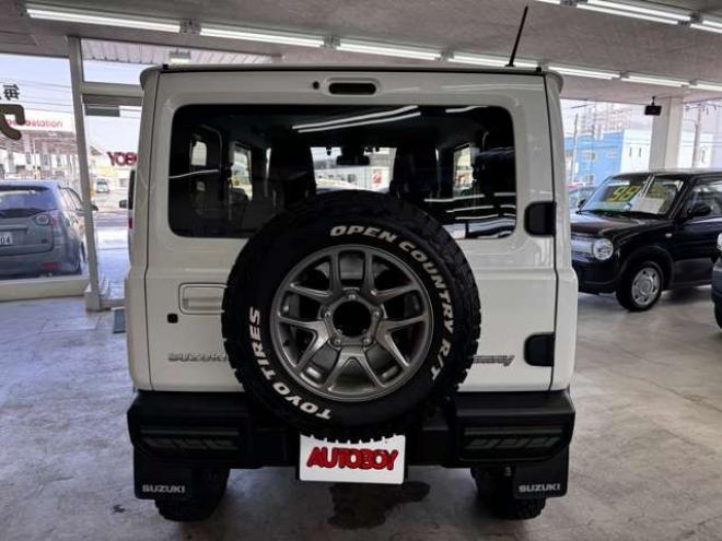 ジムニーXC 4WD　スマートキー・スズキセーフティ・シートヒーター・Pioneer7インチフルセグナビ・carrozzeriaサブウーハー・スズキ純正アルミホイール・TOYOオープンカントリーR/T-185/85R16 660