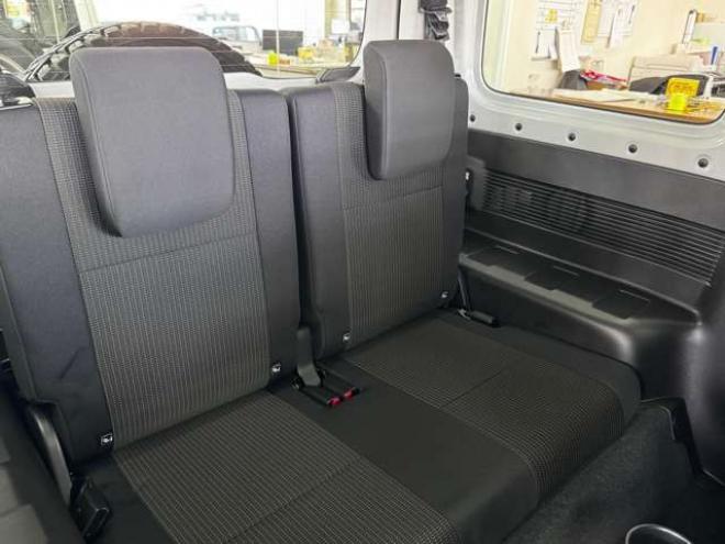 ジムニーXC 4WD　スマートキー・スズキセーフティ・シートヒーター・Pioneer7インチフルセグナビ・carrozzeriaサブウーハー・スズキ純正アルミホイール・TOYOオープンカントリーR/T-185/85R16 660