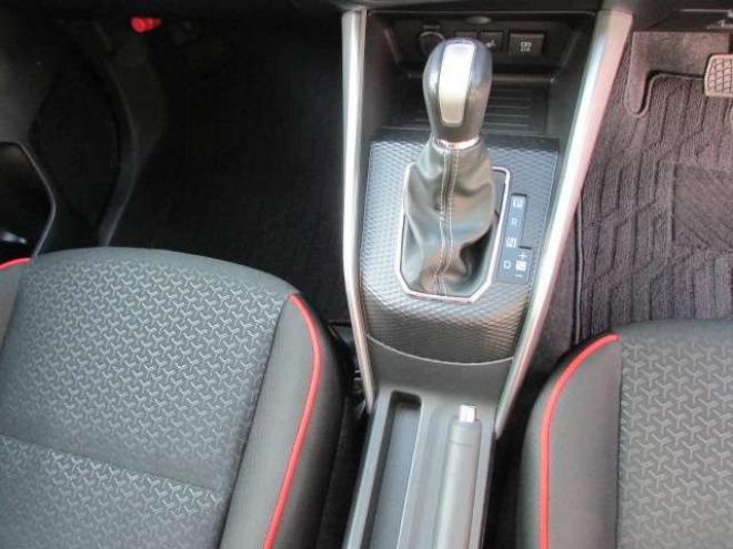 ライズ1.0 Z 4WD　プリクラッシュセーフティー/アイドリングストップ/純正エンジンスターター/純正ナビ/フルセグTV/アラウンドビュー/シートヒーター/ETC 1000