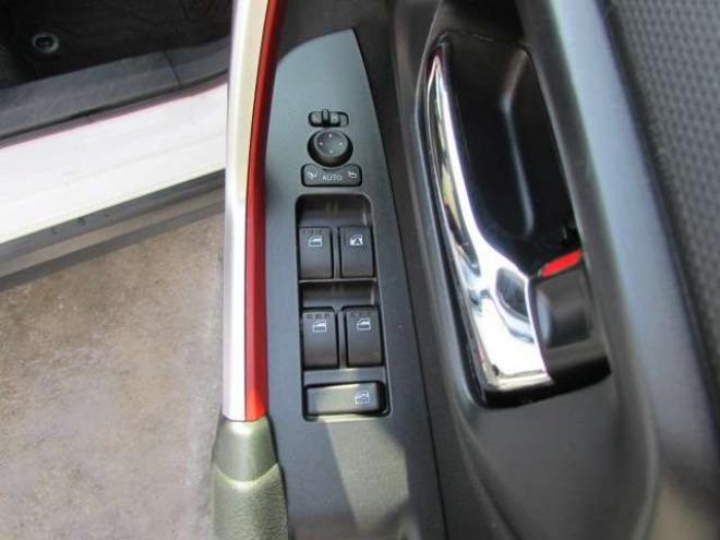 ライズ1.0 Z 4WD　プリクラッシュセーフティー/アイドリングストップ/純正エンジンスターター/純正ナビ/フルセグTV/アラウンドビュー/シートヒーター/ETC 1000