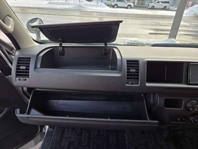 ハイエースバン2.8 DX ワイド スーパーロング ハイルーフ GLパッケージ ディーゼルターボ 4WD　COBRA丸目ヘッドライトKIT　SAFARIフロントスポイラー　リアヒーター&クーラー　キーレス　純正ナビ　ワンセグTV　Bカメラ　オートマチックハイビーム　横滑り防止　車線逸脱　衝突被害軽減　ETC　電動格納ミラー 2800