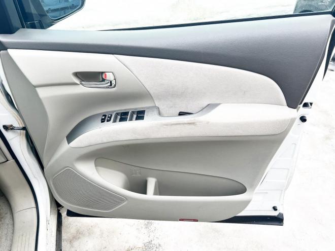 エスティマ2.4アエラスGエディション 4WD　ローンが不安な方＜優遇ローン＞寒冷地仕様　両側パワースライドドア　後席モニター　純正ナビ 4WD