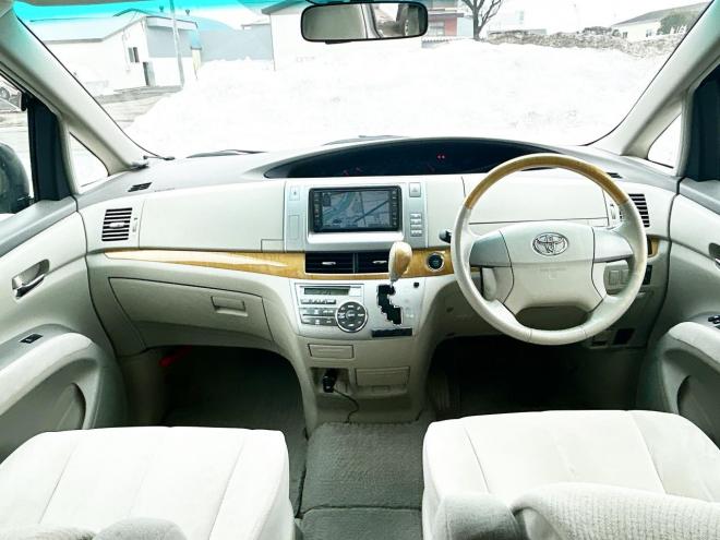 エスティマ2.4アエラスGエディション 4WD　ローンが不安な方＜優遇ローン＞寒冷地仕様　両側パワースライドドア　後席モニター　純正ナビ 4WD