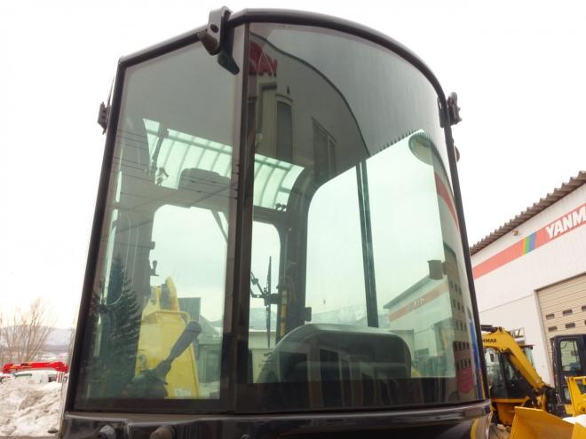 バックホーヤンマー　VIO25-6　バケット容量0.08m3