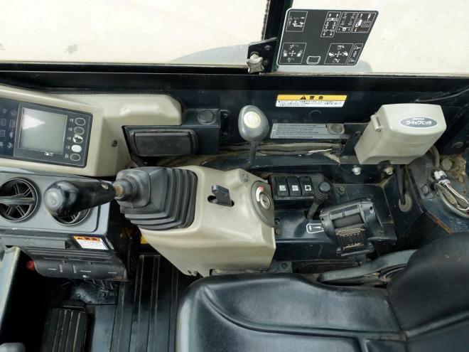 バックホーヤンマー　VIO25-6　バケット容量0.08m3