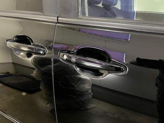 ヴォクシーＺＳ　本州仕入　禁煙車　両側パワースライドドア　純正１６インチＡＷ　社外１５ＡＷ＋スタッドレスタイヤ付　純正ＨＤＤナビ　フルセグ地デジ　/ＤＶＤ再生　Ｂｌｕｅｔｏｏｔｈオーディオ　バックカメラ　テレビキット付 4WD 2000 5Dr