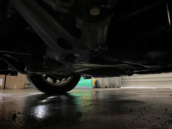 ヴォクシーＺＳ　本州仕入　禁煙車　両側パワースライドドア　純正１６インチＡＷ　社外１５ＡＷ＋スタッドレスタイヤ付　純正ＨＤＤナビ　フルセグ地デジ　/ＤＶＤ再生　Ｂｌｕｅｔｏｏｔｈオーディオ　バックカメラ　テレビキット付 4WD 2000 5Dr