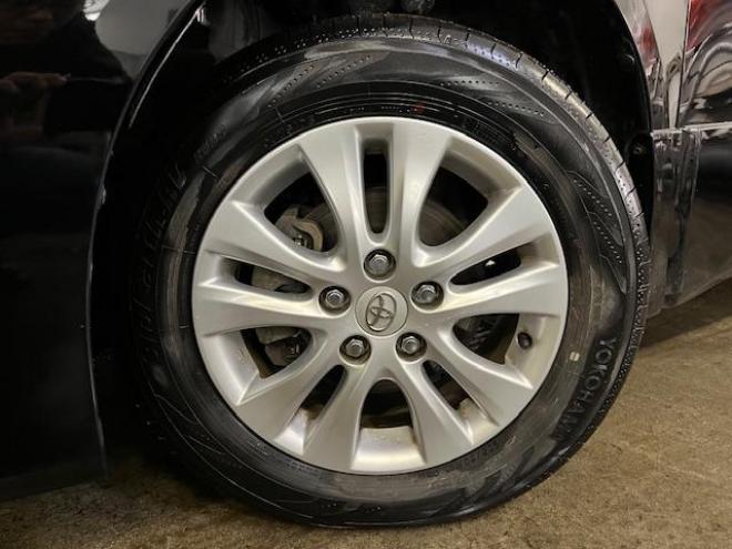 ヴォクシーＺＳ　本州仕入　禁煙車　両側パワースライドドア　純正１６インチＡＷ　社外１５ＡＷ＋スタッドレスタイヤ付　純正ＨＤＤナビ　フルセグ地デジ　/ＤＶＤ再生　Ｂｌｕｅｔｏｏｔｈオーディオ　バックカメラ　テレビキット付 4WD 2000 5Dr