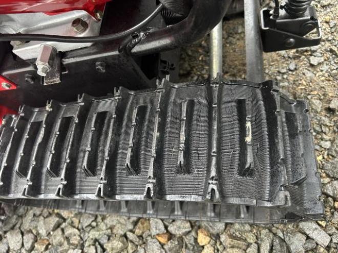 除雪機ホンダHS870 手動シューター
HST(無断変速)                         
点検整備塗装済み　江別市隣接市町村は配送無料