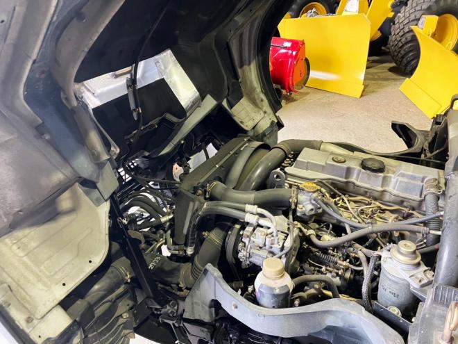 キャンター中古　4WD