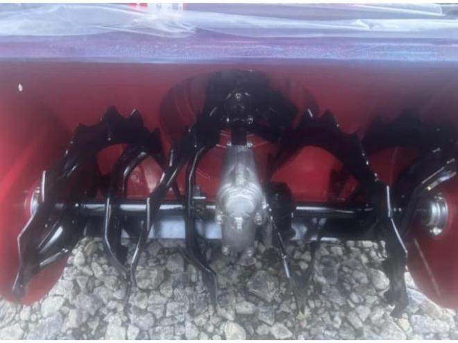 除雪機ホンダHS 660   電動シューター
HST(無断変速)                         
点検整備塗装済み　江別市隣接市町村は配送無料