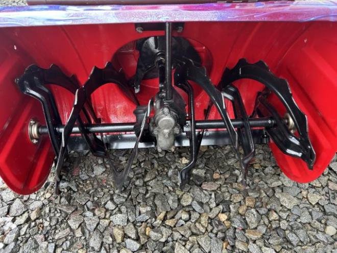 除雪機ホンダHS1170  ハイパワー11馬力　電動シューター　HST(無断変速)                         
点検整備塗装済み

江別市隣接市町村は配送無料