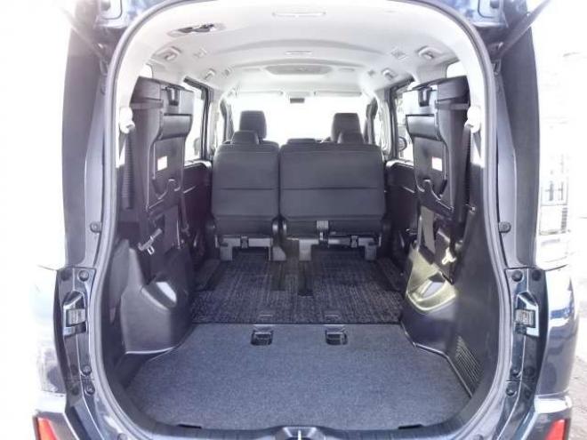 ヴォクシー2.0 ZS 煌II 4WD　本州車　保証1年/走行距離無制限　4WD　ローダウン　両側パワースライドドア　純正9インチナビ　バックカメラ　ビルトインETC　社外18インチアルミホイール　アイドリングストップ　スマートキー　LEDヘッドライト 2000