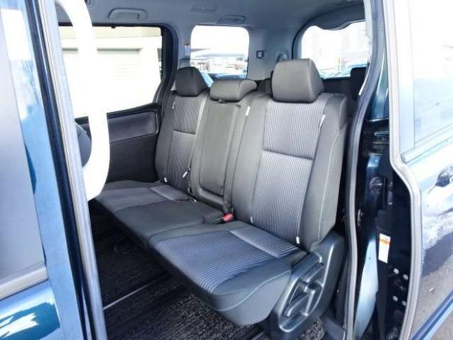 ヴォクシー2.0 ZS 煌II 4WD　本州車　保証1年/走行距離無制限　4WD　ローダウン　両側パワースライドドア　純正9インチナビ　バックカメラ　ビルトインETC　社外18インチアルミホイール　アイドリングストップ　スマートキー　LEDヘッドライト 2000