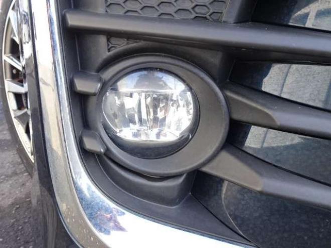 ヴォクシー2.0 ZS 煌II 4WD　本州車　保証1年/走行距離無制限　4WD　ローダウン　両側パワースライドドア　純正9インチナビ　バックカメラ　ビルトインETC　社外18インチアルミホイール　アイドリングストップ　スマートキー　LEDヘッドライト 2000