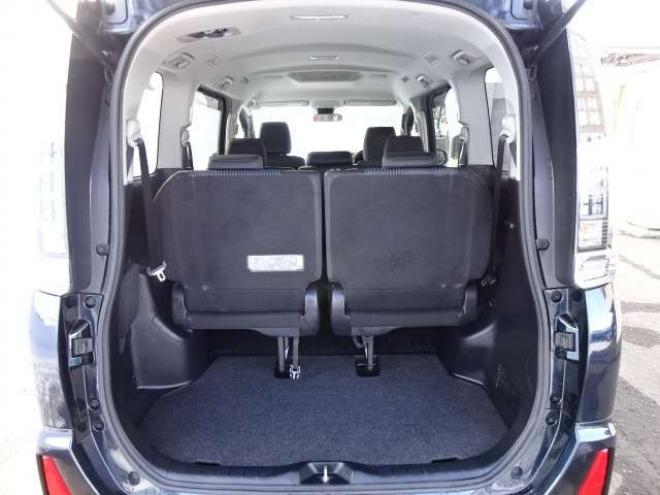 ヴォクシー2.0 ZS 煌II 4WD　本州車　保証1年/走行距離無制限　4WD　ローダウン　両側パワースライドドア　純正9インチナビ　バックカメラ　ビルトインETC　社外18インチアルミホイール　アイドリングストップ　スマートキー　LEDヘッドライト 2000