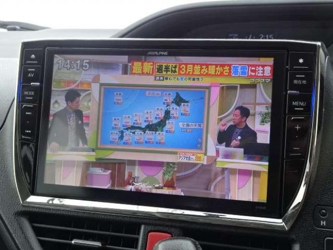 ヴォクシー2.0 ZS 4WD　本州車　保証1年/走行距離無制限　4WD　8人乗　両側パワースライドドア　純正エンジンスターター　アルパイン10インチナビ　純正16インチアルミホイール　アイドリングストップ　スマートキー　ドライブレコーダー 2000