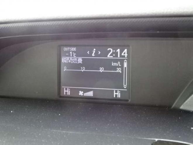 ヴォクシー2.0 ZS 4WD　本州車　保証1年/走行距離無制限　4WD　8人乗　両側パワースライドドア　純正エンジンスターター　アルパイン10インチナビ　純正16インチアルミホイール　アイドリングストップ　スマートキー　ドライブレコーダー 2000