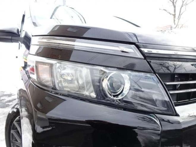 ヴォクシー2.0 ZS 4WD　本州車　保証1年/走行距離無制限　4WD　8人乗　両側パワースライドドア　純正エンジンスターター　アルパイン10インチナビ　純正16インチアルミホイール　アイドリングストップ　スマートキー　ドライブレコーダー 2000