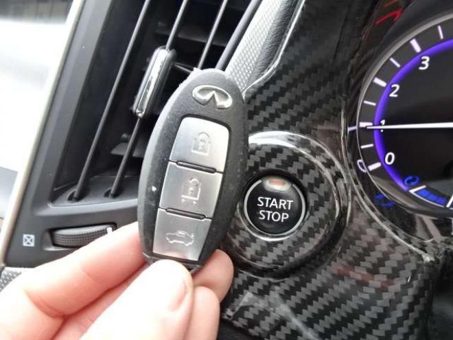 スカイライン3.5 350GT FOUR ハイブリッド タイプSP　本州車 ハイブリットシステム2年保証/走行距離無制限　 4WD フロントリップ　リヤスポイラー　黒本革シート　全方位カメラ　純正ナビ　純正19インチAW　パワーシート　バックカメラ　レーンアシスト　シートメモリ 3500