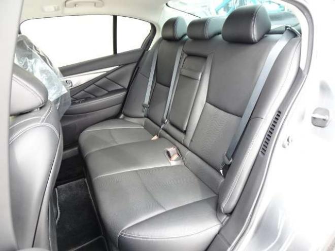 スカイライン3.5 350GT FOUR ハイブリッド タイプSP　本州車 ハイブリットシステム2年保証/走行距離無制限　 4WD フロントリップ　リヤスポイラー　黒本革シート　全方位カメラ　純正ナビ　純正19インチAW　パワーシート　バックカメラ　レーンアシスト　シートメモリ 3500