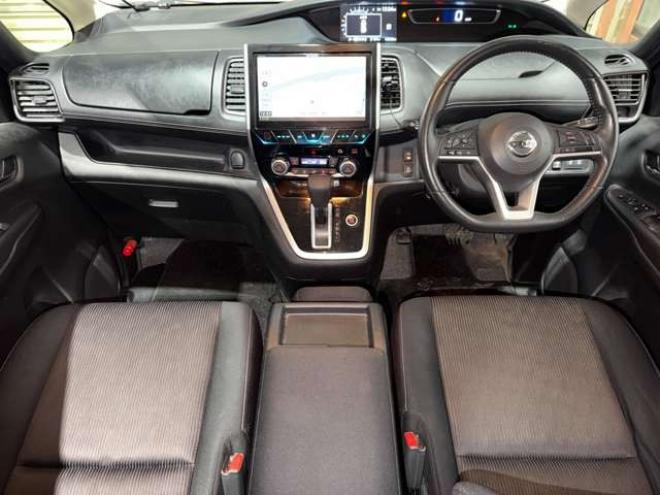 セレナ2.0 ハイウェイスター VセレクションII 4WD　防錆塗装4WDナビBカメエンスタETC 2000