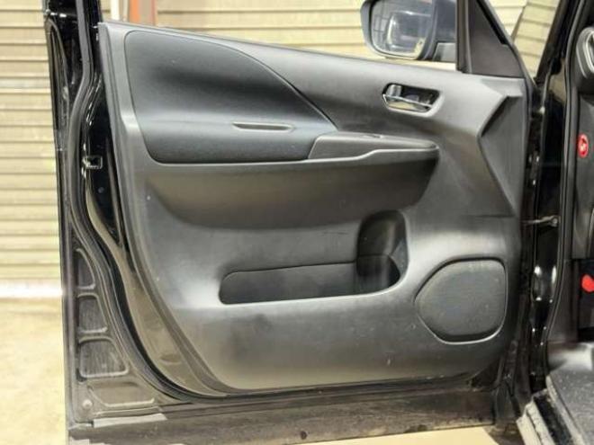 セレナ2.0 ハイウェイスター VセレクションII 4WD　防錆塗装4WDナビBカメエンスタETC 2000