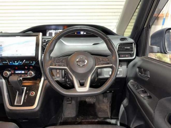 セレナ2.0 ハイウェイスター VセレクションII 4WD　防錆塗装4WDナビBカメエンスタETC 2000