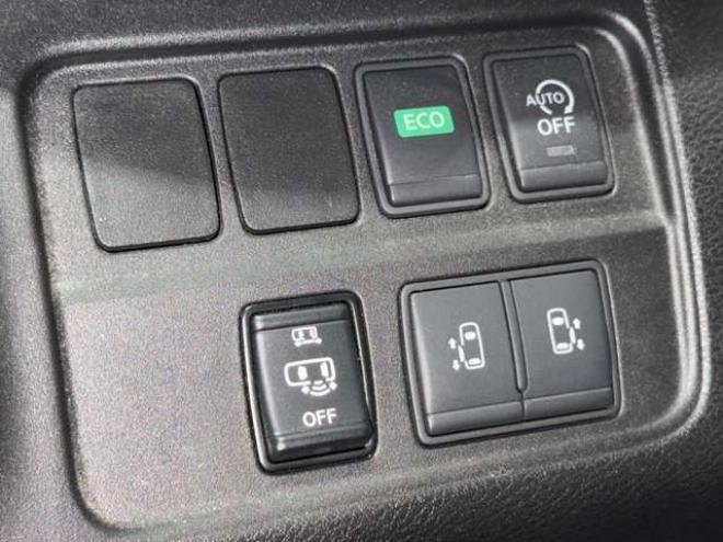 セレナ2.0 ハイウェイスター VセレクションII 4WD　防錆塗装4WDナビBカメエンスタETC 2000