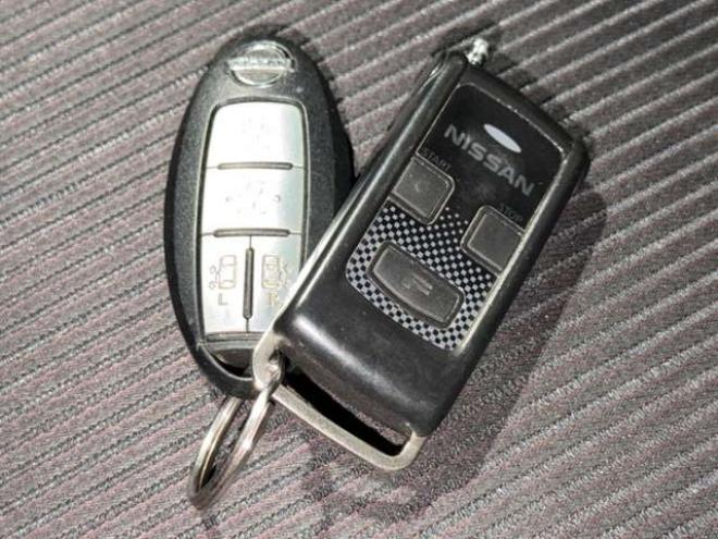 セレナ2.0 ハイウェイスター VセレクションII 4WD　防錆塗装4WDナビBカメエンスタETC 2000