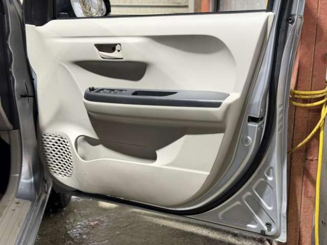 パッソ1.0 X S 4WD　防錆塗装4WDTVナビBカメETC 1000