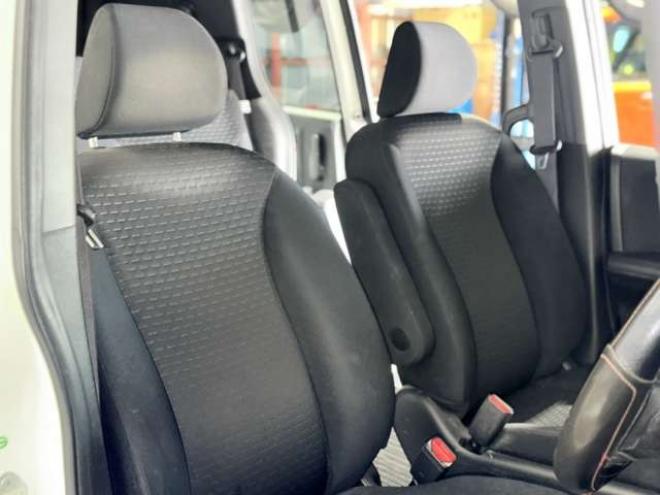 フリードスパイク1.5 G ジャストセレクション 4WD　防錆塗装4WDスマキーCDオーディオETC 1500